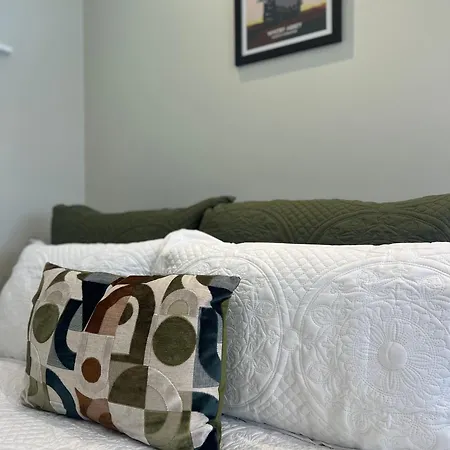 Cedar Retreat Apartment Whitby