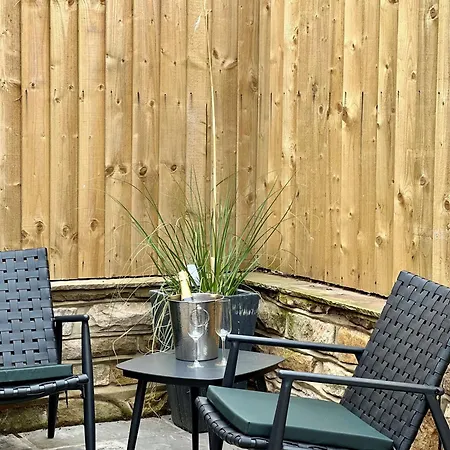 Cedar Retreat Whitby